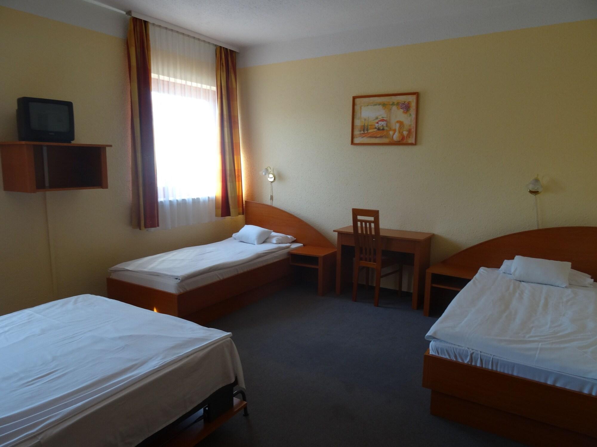 Homoky Hotels Bestline Hotel Βουδαπέστη Εξωτερικό φωτογραφία